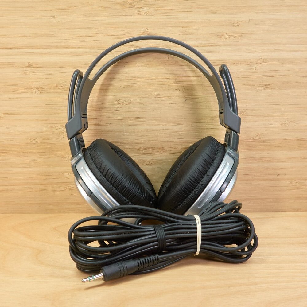 Sony MDR-XD100 Closed-Back Studio Monitor Headphones / Long Cord
